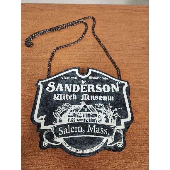 NWOT Disney Hocus Pocus Sanderson Witch Museum Salem Ma BLACK CROSSBODY BAG - Picture 1 of 9